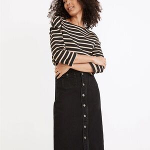 Black Madewell Midi Denim Button-Front Flap-Pocket Midi Skirt in Lunar Wash